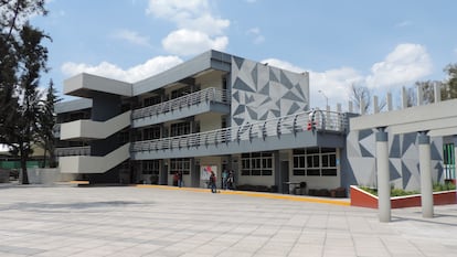 El edificio A de una sede de la Universidad Nacional Rosario Castellanos en la alcalda Gustavo A. Madero, en Ciudad de Mxico.