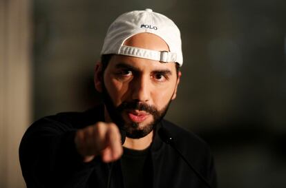 O presidente de El Salvador, Nayib Bukele, durante uma entrevista coletiva em maio de 2020.