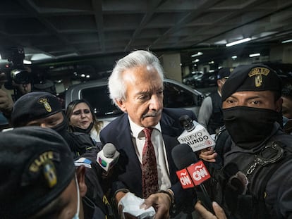 José Rubén Zamora, periodista y presidente de 'elPeriódico', llega a los tribunales en Ciudad de Guatemala, el miércoles.