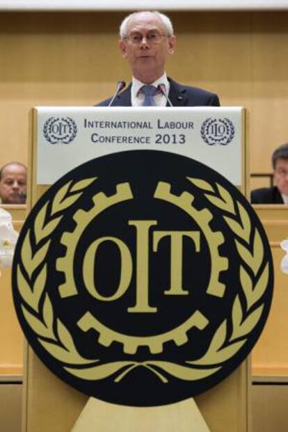 El presidente del Consejo Europeo, Herman Van Rompuy da un discurso durante la conferencia de la Organización Internacional de Trabajo celebrada en la sede de la ONU en Ginebra, Suiza hoy 14 de junio de 2013.