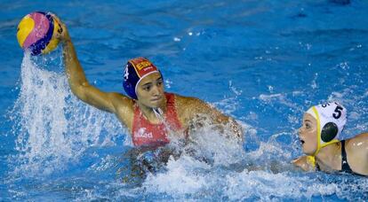 Roser Tarrago frente a la australiana Isabelle Bishop. 