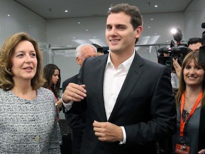 Albert Rivera, junto a la alcadable de Barcelona, Carina Mej&iacute;as.