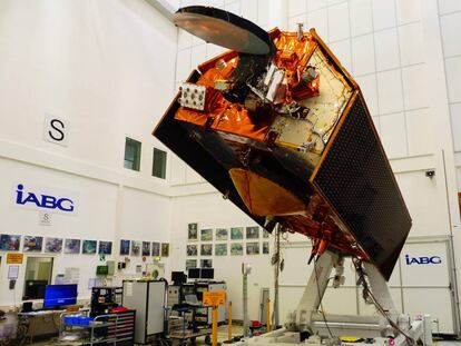 El satélite 'Sentinel 6', en la sala limpia de IABG en Ottobrunn, cerca de Múnich (Alemania).