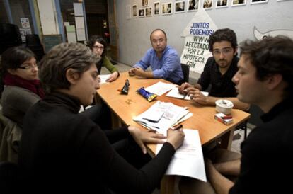 Reunión en Barcelona de los organizadores de la manifestación "Afectados por la hipoteca".