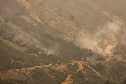 Carretera del Alto de Pandetrave a Portilla de la Reina, en Picos de Euripa.