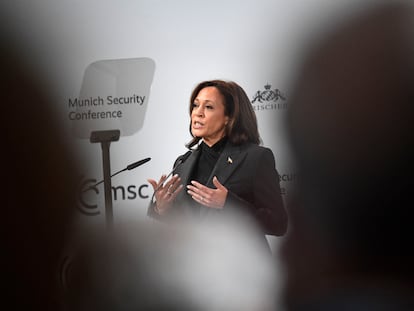 La vicepresidenta estadounidense, Kamala Harris, se dirige este sábado a los participantes en la Conferencia de Seguridad de Múnich.