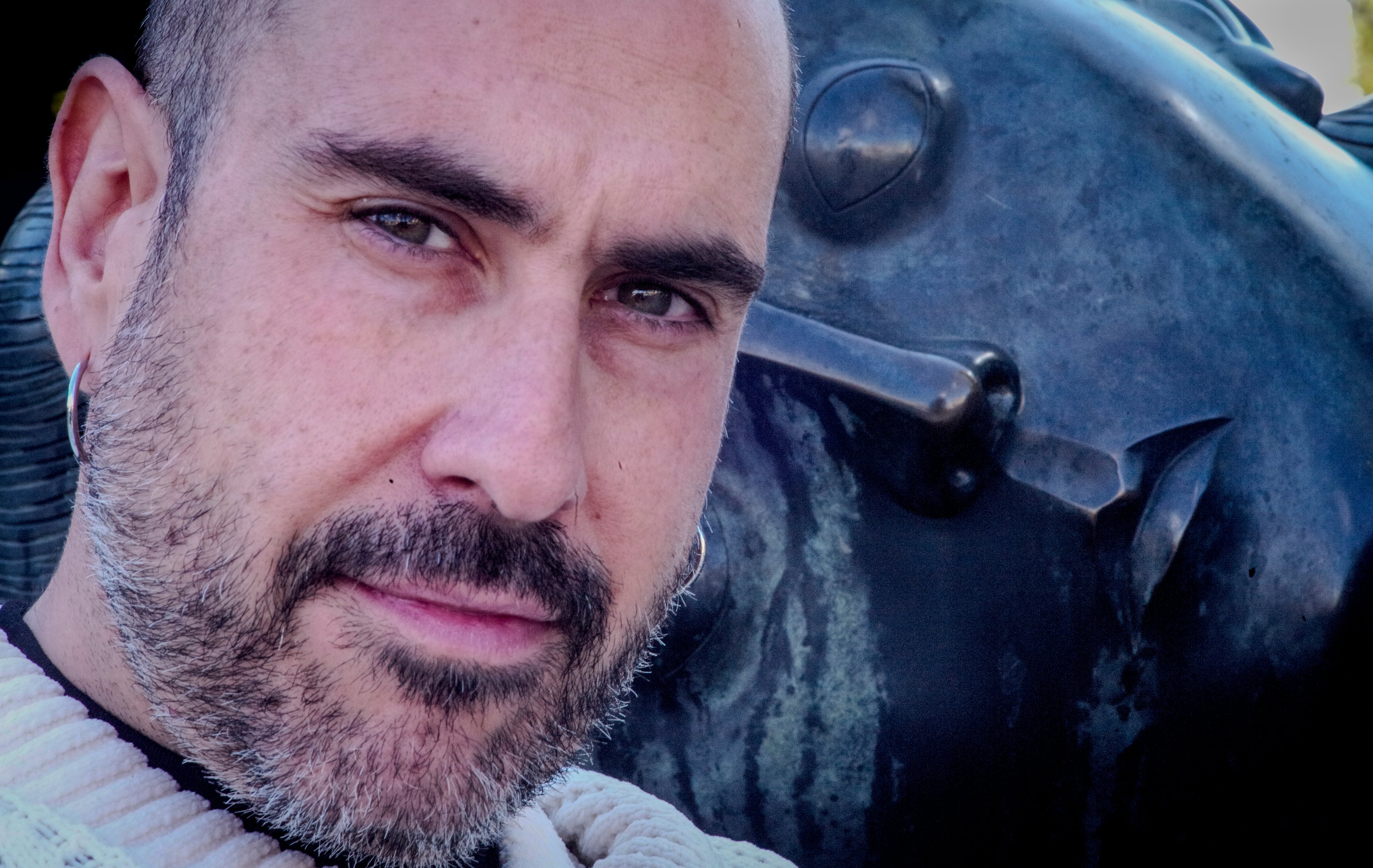 Alberto Velasco: “A los gordos se nos quiere avergonzados, miedosos y frustrados”