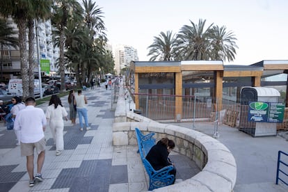 Obras en el chiringuito 'Sicsu' en la playa La Malagueta