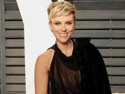 La actriz Scarlett Johansson, en una fiesta tras los Óscar de 2017. La actriz es una de las víctimas de vídeos falsos, algunos de ellos con más de 1,5 millones de reproducciones.