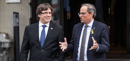 El expresidente de la Generalitat Carles Puigdemont junto al actual, Quim Torra, en Waterloo.