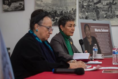 María Marroquín habla durante la rueda de prensa de la Red Nacional de Jornaleros. 