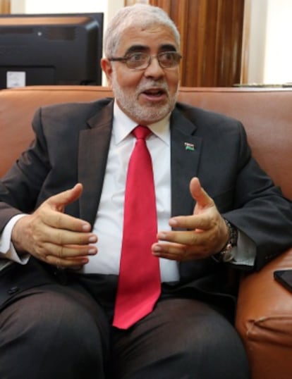 El recién elegido primer ministro, Mustafa Abu Shagur.