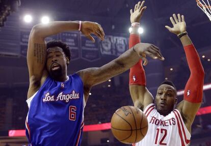 DeAndre Jordan y Dwight Howard.