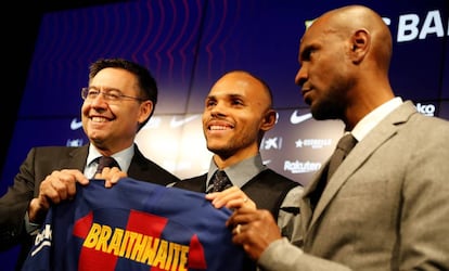 Bartomeu y Abidal, en la presentación de Braithwaite.