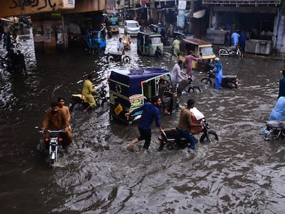 Calles inundadas este verano en la provincia de Sindh, en Pakistán.