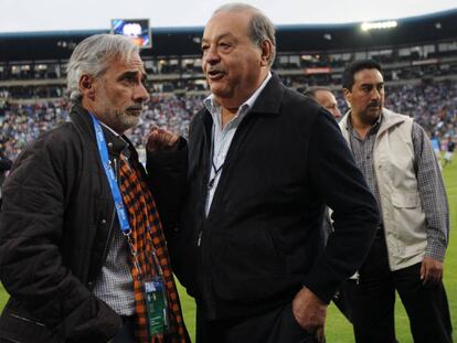 Jesús Martínez (i) y Carlos Slim durante 2014.
