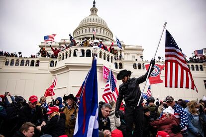 Defensores de Trump irrumpen en el Capitolio, en Washington DC, el pasado 6 de enero de 2021. 