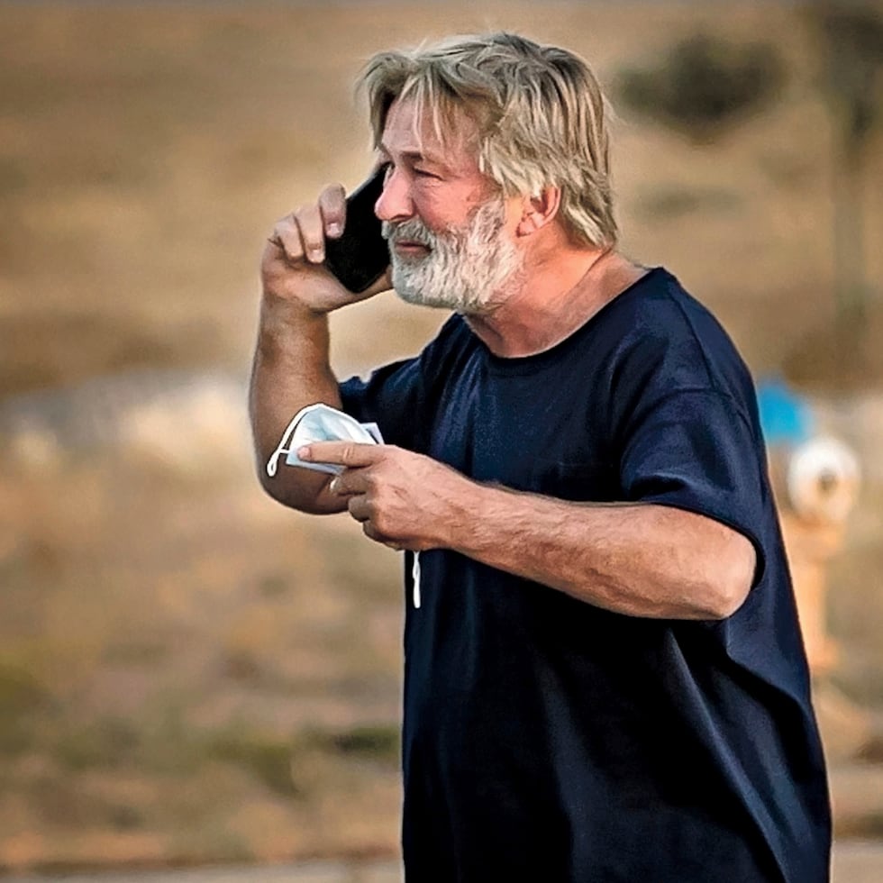 does alec baldwin smoke cigarettes Alec Baldwin could face prison time in fatal 'Rust' shooting, but does alec baldwin smoke cigarettes