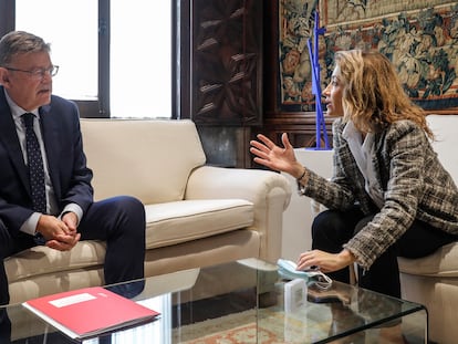 Raquel Sánchez  y Ximo Puig, durante una reunión este 27 de octubre , en Valencia.