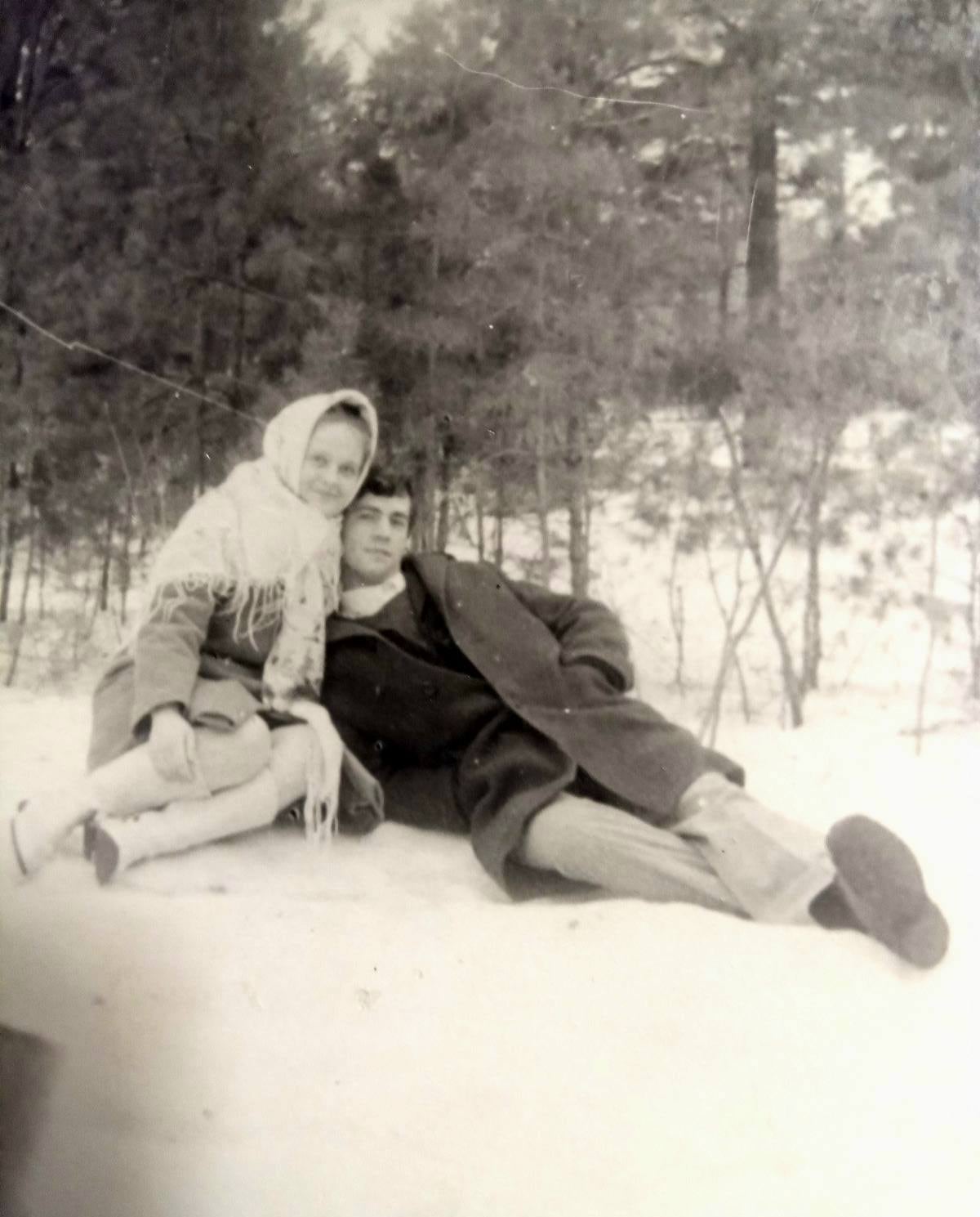 Natalia y Vitali Jodemchuk en los bosques de Prípiat.