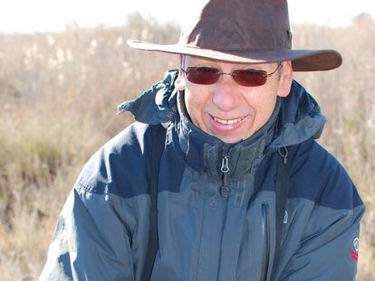 Javier Grijalbo, en el campo cerca de Aranjuez.