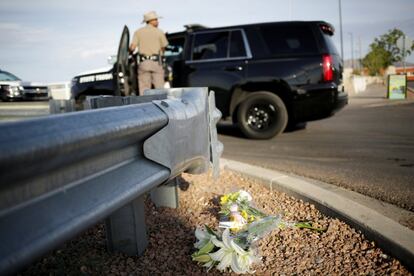 Flores en el lugar del tiroteo, en El Paso, Texas, el 4 de agosto de 2019. 