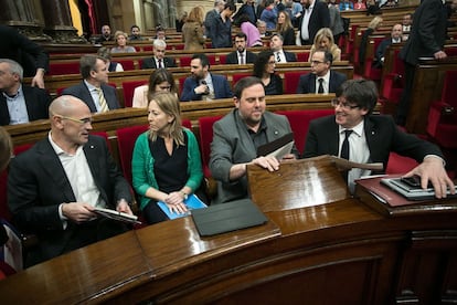 Romeva, Munté, Junqueras y Puigdemont en el Parlament.