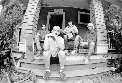 Ian Mackaye, fundador del sello Dischord, junto al resto de miembros del grupo Minor Threat