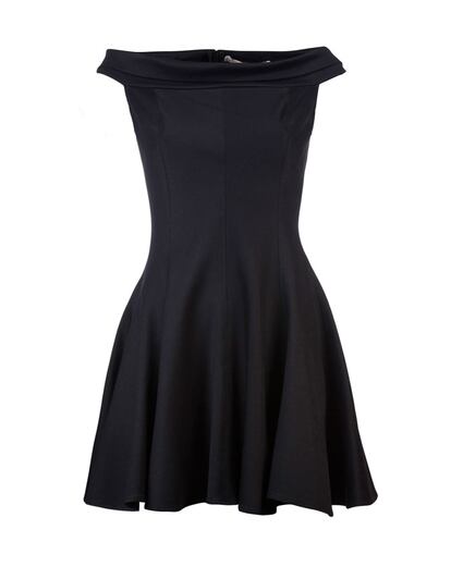 El negro puede ser un buen aliado si se combina con unos complementos llamativos con color. Este vestido es de Halston Heritage y cuesta 317 euros.