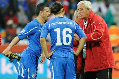 Lippi habla con sus jugadores