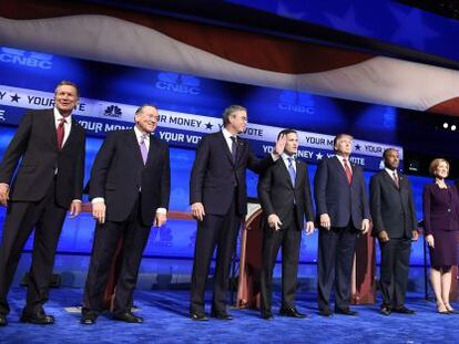 Los 10 participantes antes del inicio del debate, este miércoles.