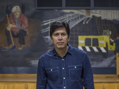 Kevin de León, en la entrevista con EL PAÍS en el sindicato de estibadores de Los Ángeles.