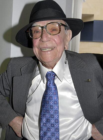 El escritor y periodista Victoriano Crémer, fallecido a los 102 años en León.