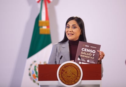 Ariadna Montiel, Secretaria de Bienestar, habla del censo de salud durante la conferencia de prensa de este lunes, en Ciudad de México. 