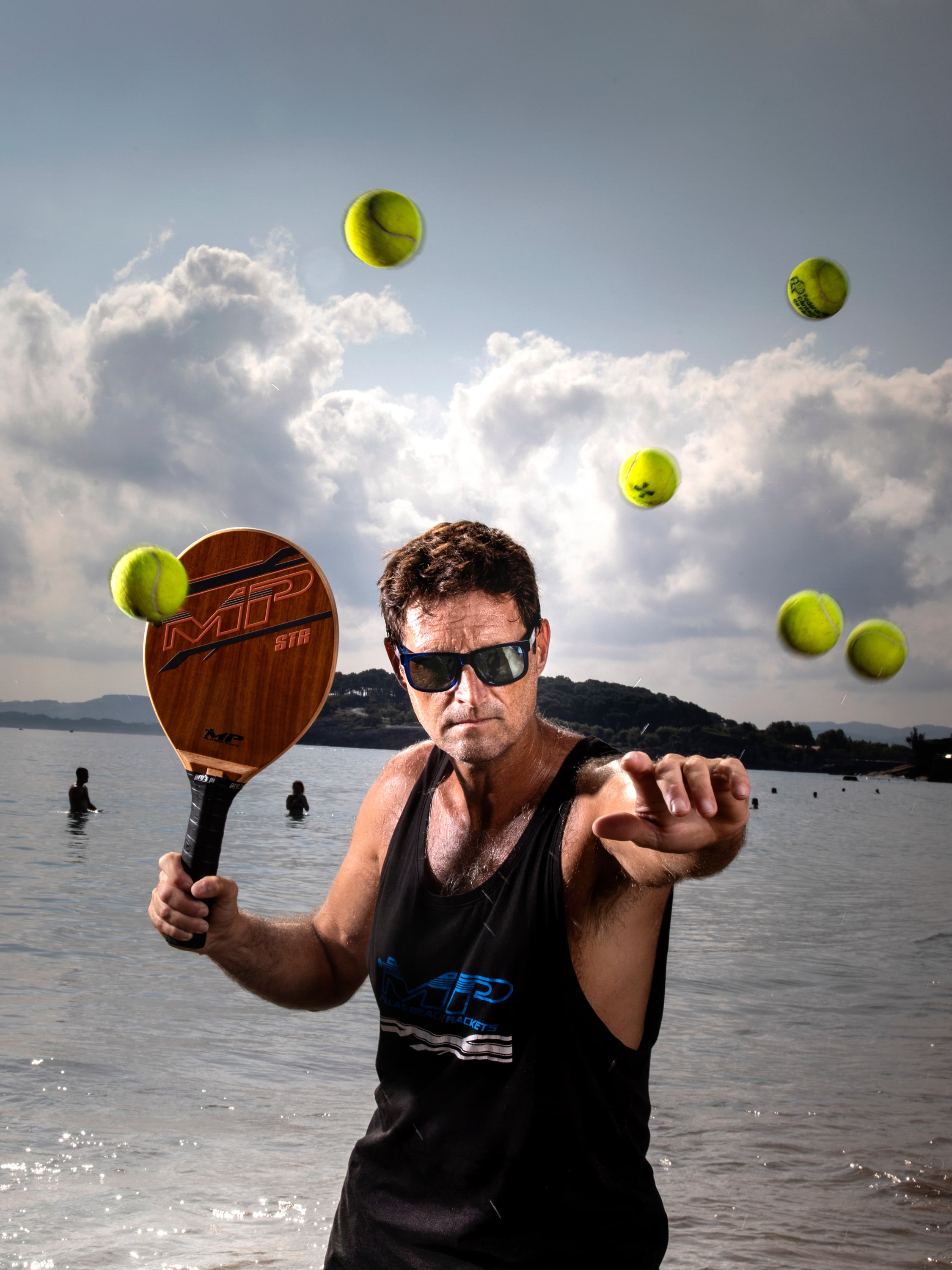 Ángel Ortiz, el nieto del inventor de las palas de playa, quiere revolucionar este deporte