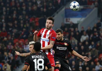 El centrocampista Saúl Níguez en acción durante el partido.