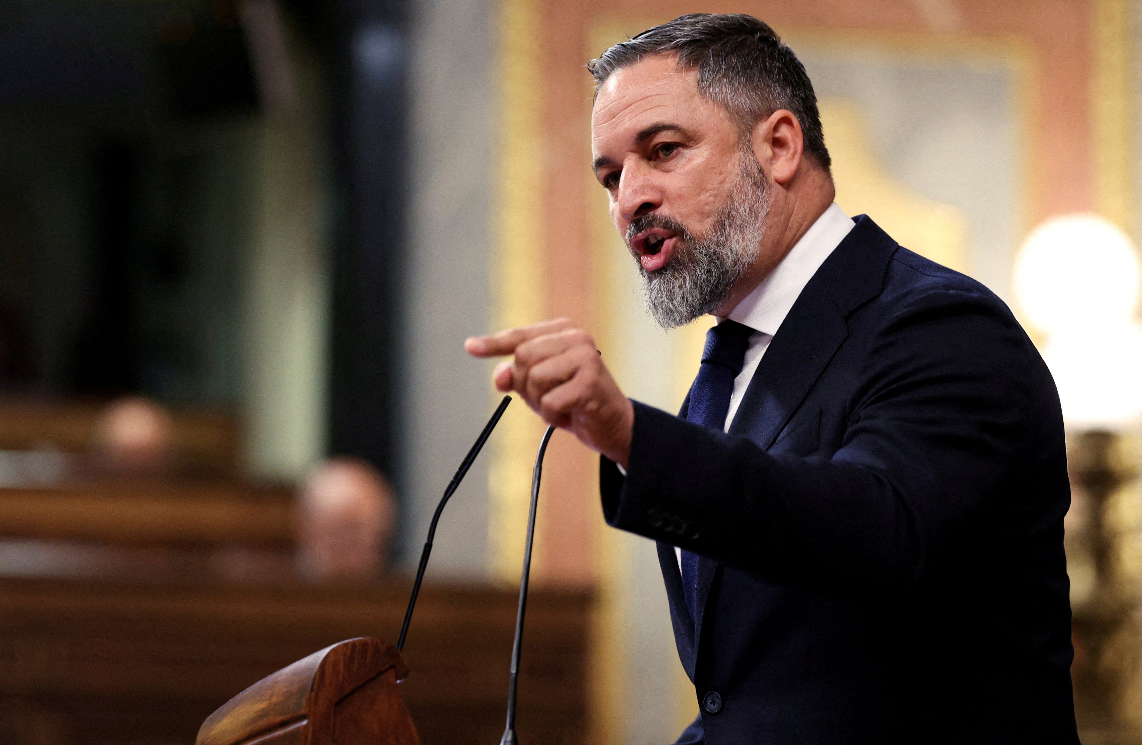 Vox recrudece las hostilidades con el PP: “Abascal se dirige más a Feijóo que a Sánchez”