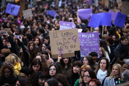 Carteles durante la manifestación en Barcelona.