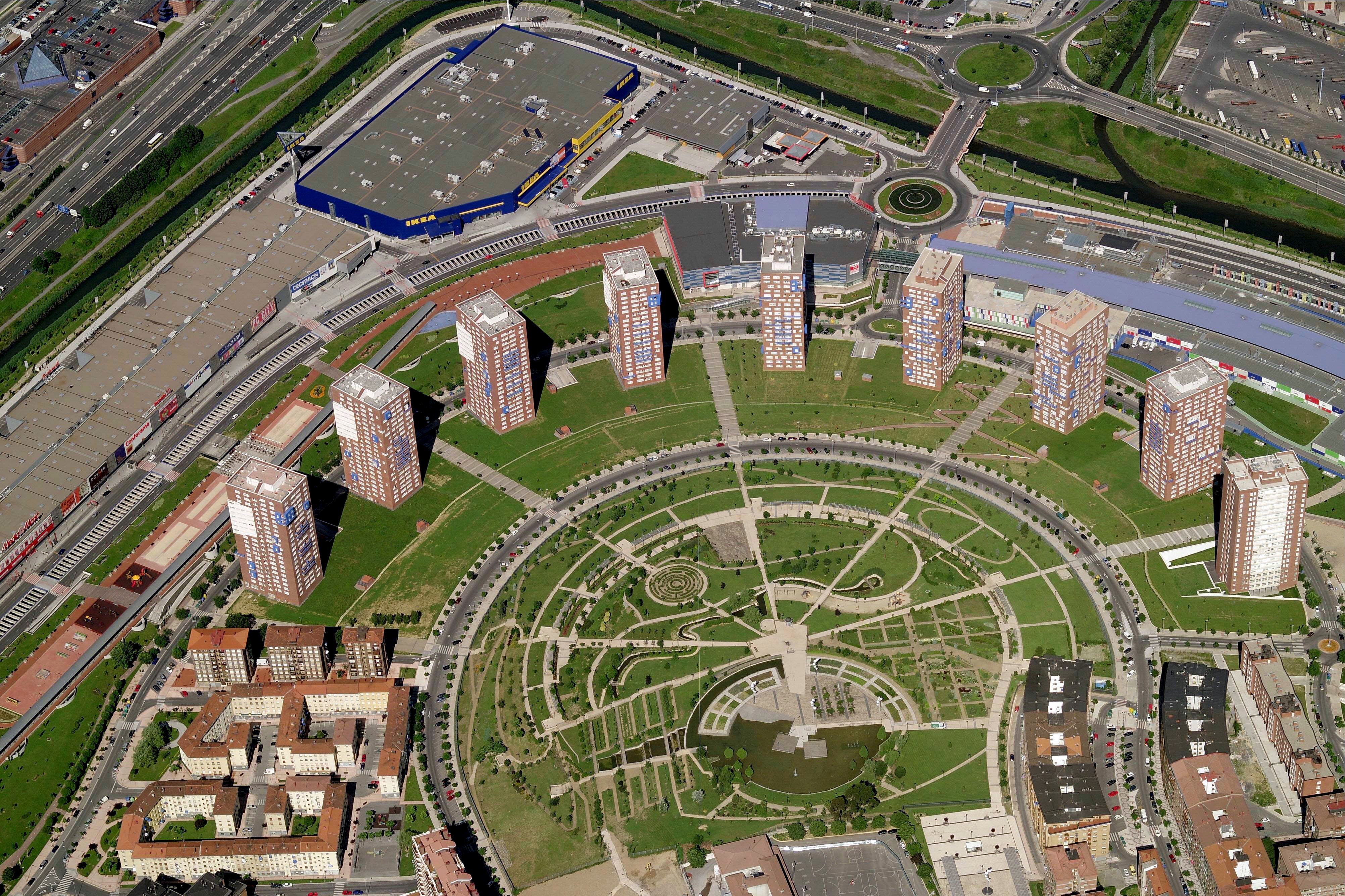 Un nuevo gran inversor llega a España: Nepi desembarca con la compra de Megapark Barakaldo a Hines por 250 millones