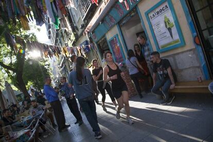 Ambiente en la calle Argumosa.