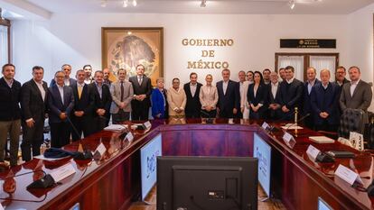 Claudia Sheinbaum en una reunión con algunos secretarios de su Gobierno e integrantes del Consejo Coordinador Empresarial, el 1 de febrero.