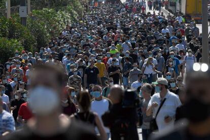 Trabajadores de Nissan durante la protesta en la Zona Franca. La decisión también se enmarca dentro de la nueva hoja de ruta de la alianza con Renault y Mitsubishi, marcas con las que se ha repartido el mercado mundial.