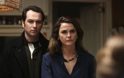 Matthew Rhys y Keri Russell, en 'The Americans'.