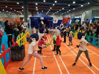 El Club de Esgrima de Madrid impartirá clases a niños y niñas en Juvenalia 2019.