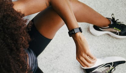 Uso de una pulserainteligente de Fitbit