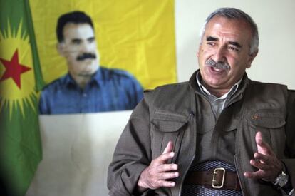 El comandante de la guerrilla del PKK Murat Karayilan, durante una entrevista desde las monta&ntilde;as Kandil.