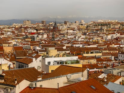 Vista de los tejados de Madrid desde el edificio de la Cadena SER en la Gran Vía.