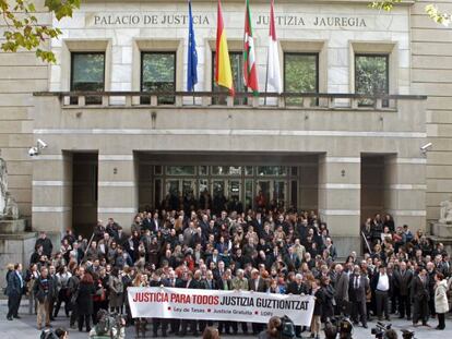 Protesta de los abogados vizcaínos contra las tasas.
