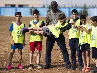 Thuram, durante su viaje al campo de refugiados del Líbano.