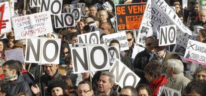 Marcha de sanitarios de Neptuno a la Puerta del Sol.